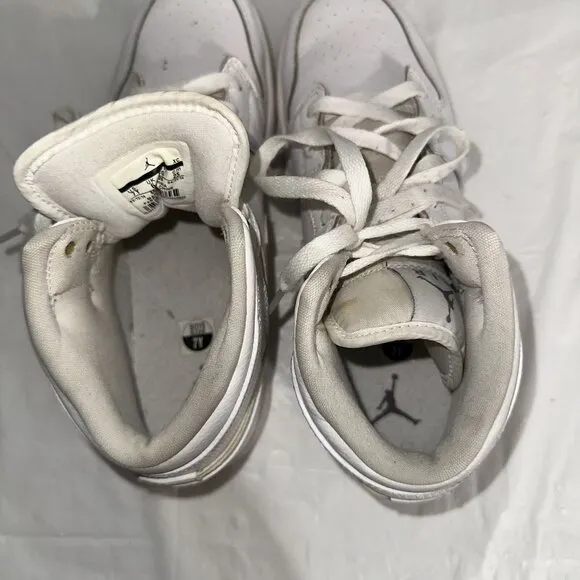 Nike Air Jordan 1 Mid White/Gray Youth Size 7Y Basketball Shoes 554725-120