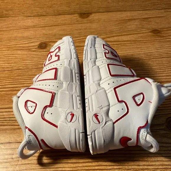Nike Amore Untempo Qs Sneakers