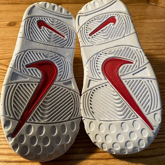Nike Amore Untempo Qs Sneakers