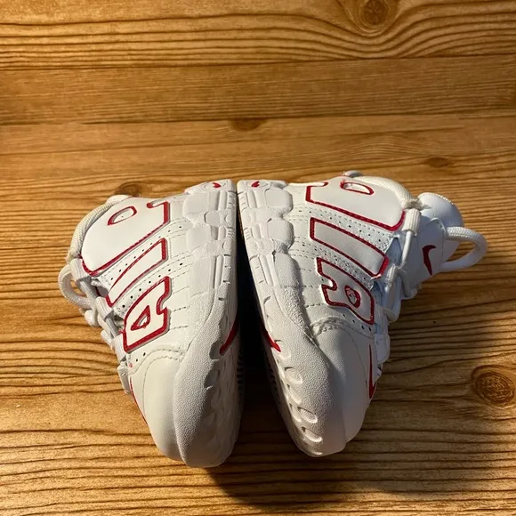 Nike Amore Untempo Qs Sneakers