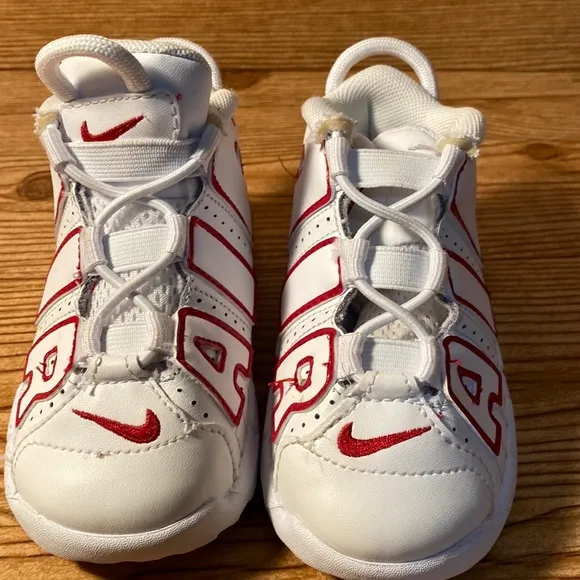 Nike Amore Untempo Qs Sneakers