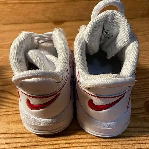 Nike Amore Untempo Qs Sneakers