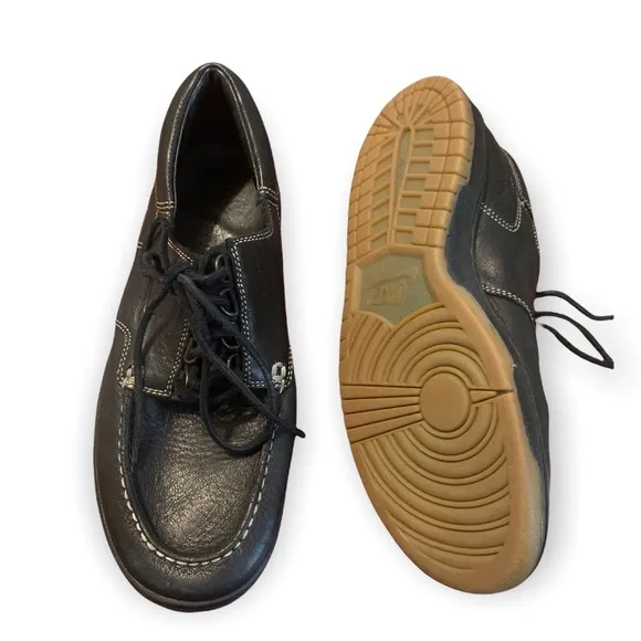 Nike Black Leather Boat Shoes  Mens sz 9