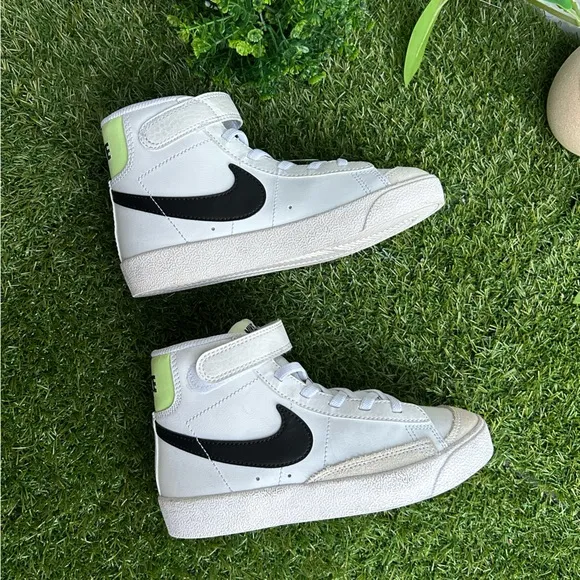Nike Kids' Blazer Mid '77 High TopSneaker size 12.5C  NEW 'White Black Volt'
