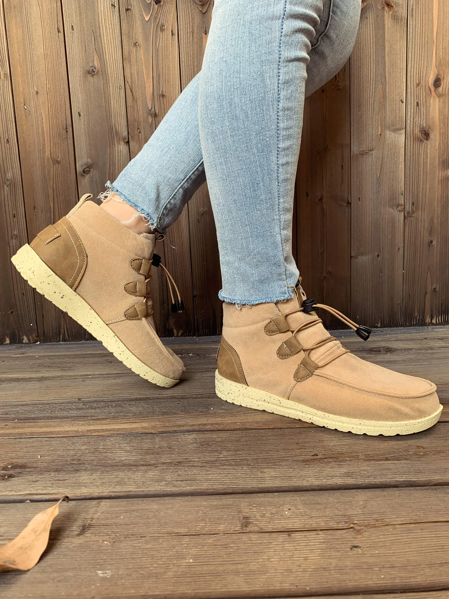 Nirvana Beige Bungee Lace-Up Casual Sneaker