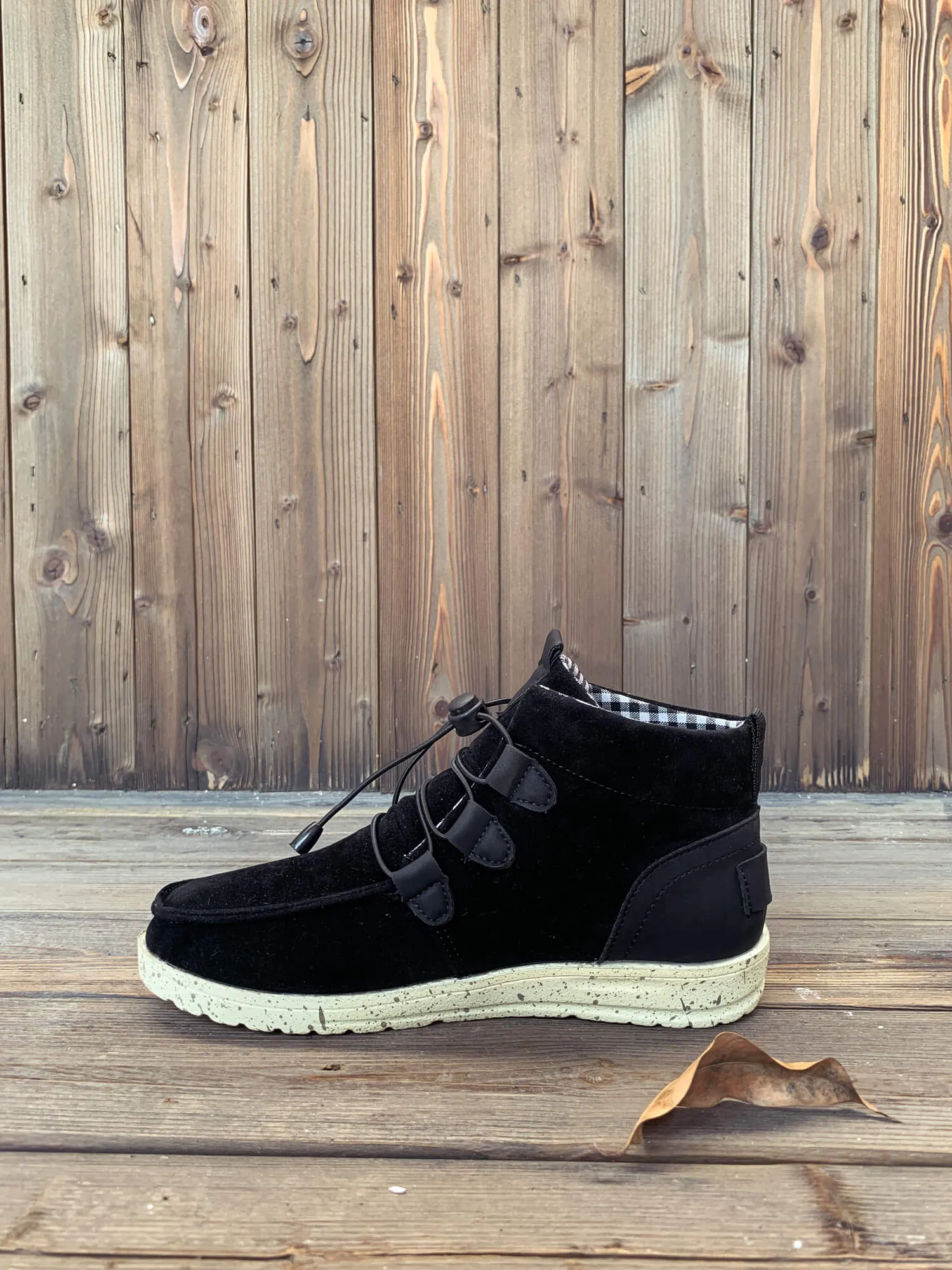 Nirvana Black Bungee Lace-Up Casual Sneaker