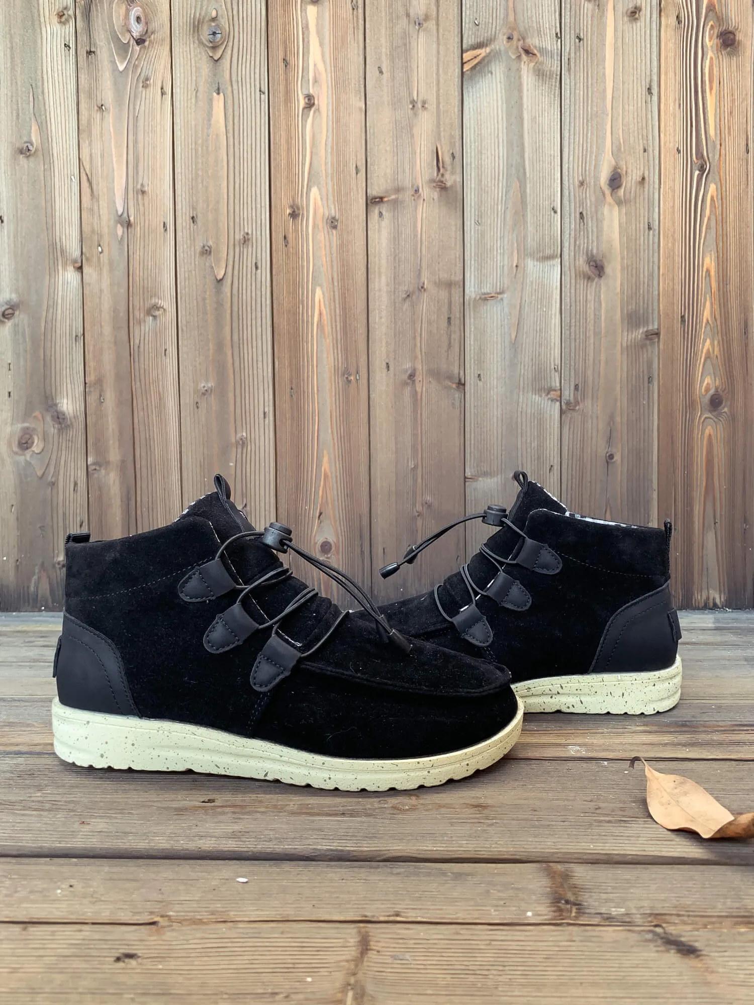 Nirvana Black Bungee Lace-Up Casual Sneaker