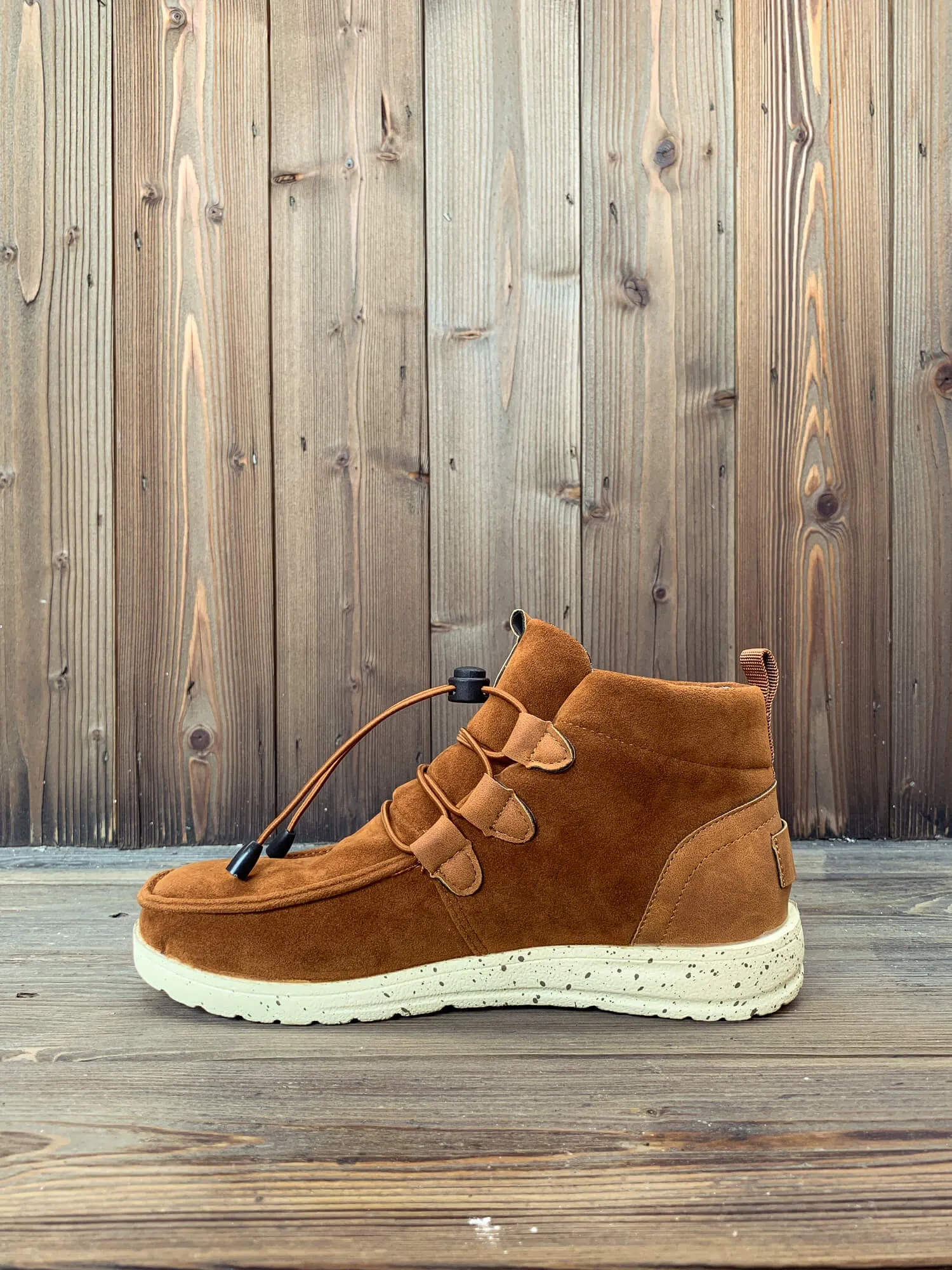 Nirvana Chestnut Bungee Lace-Up Sneaker