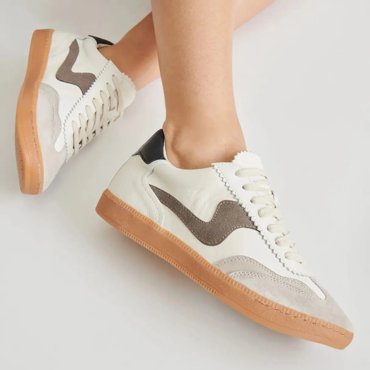Notice Sneaker - White /Grey