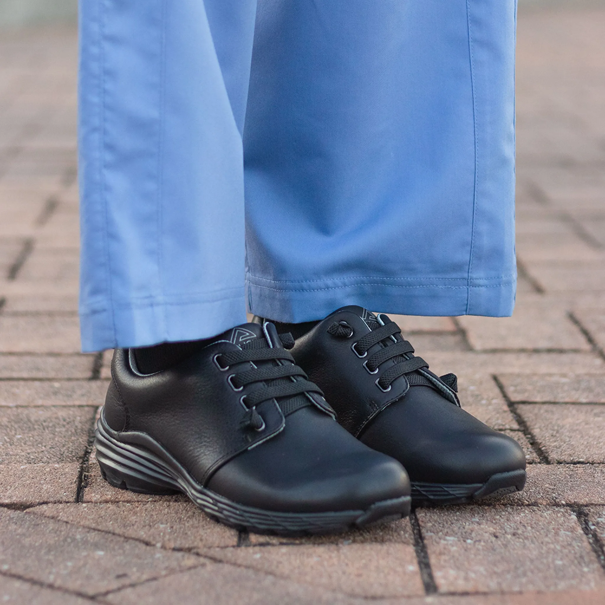 Nurse Mates | Align™ Velocity Black