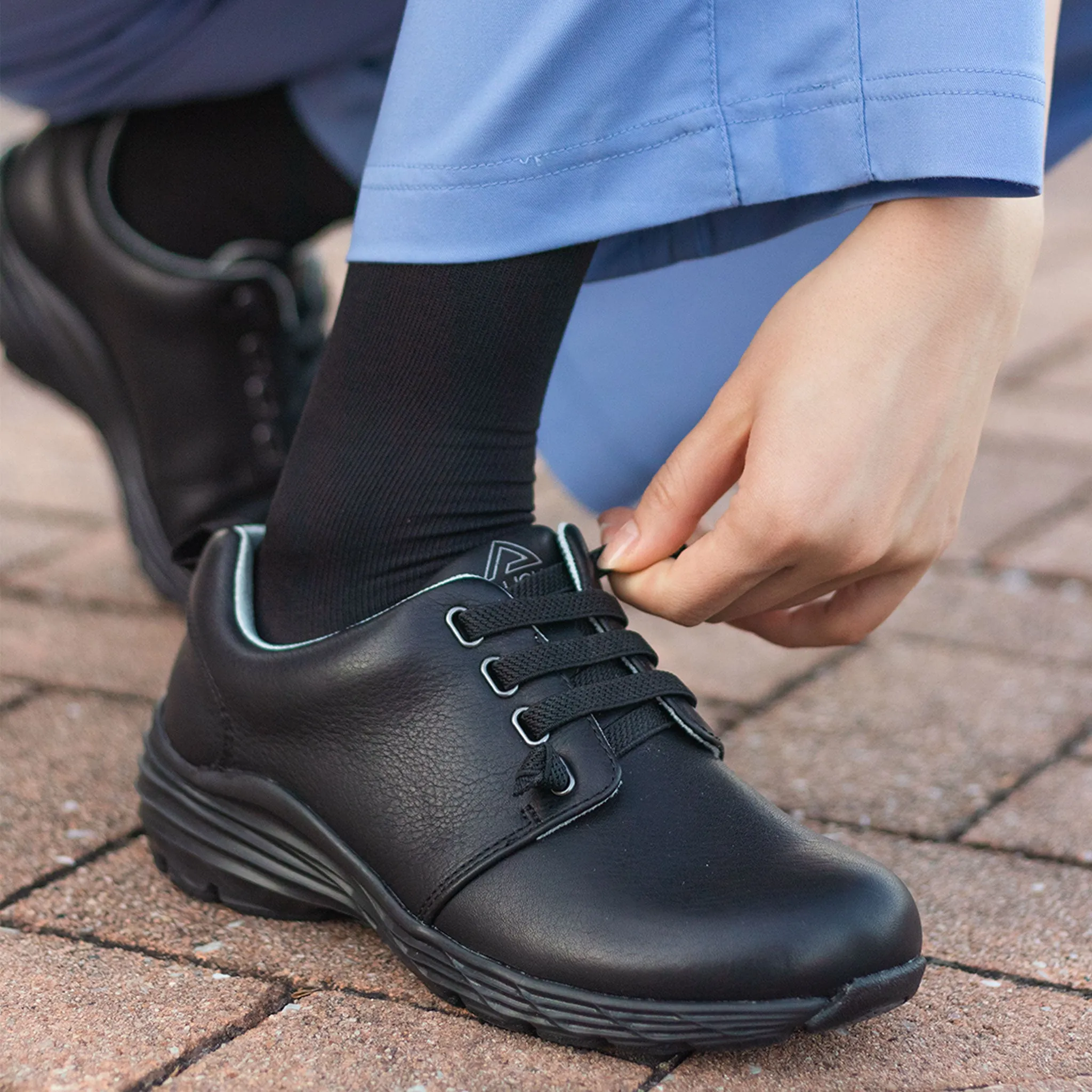 Nurse Mates | Align™ Velocity Black