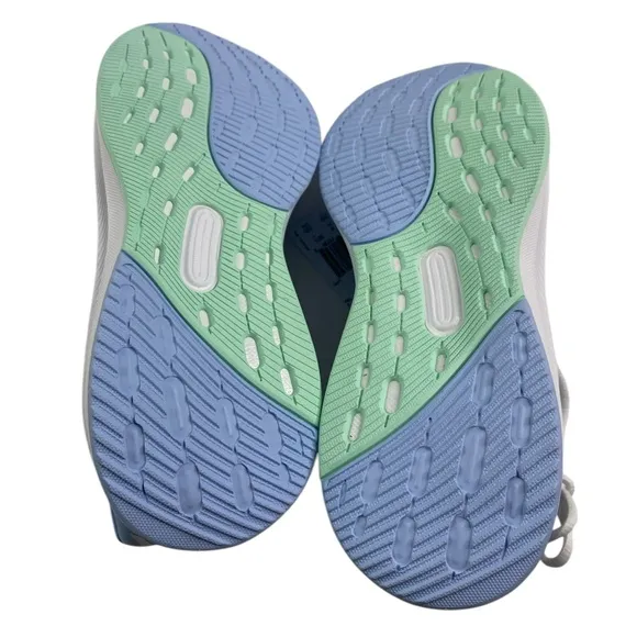 NWT Adidas ultrabounce 5 Big Kids Size 4.5