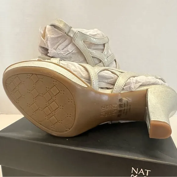 NWT Silver Danya Naturlizer. Size 7.5
