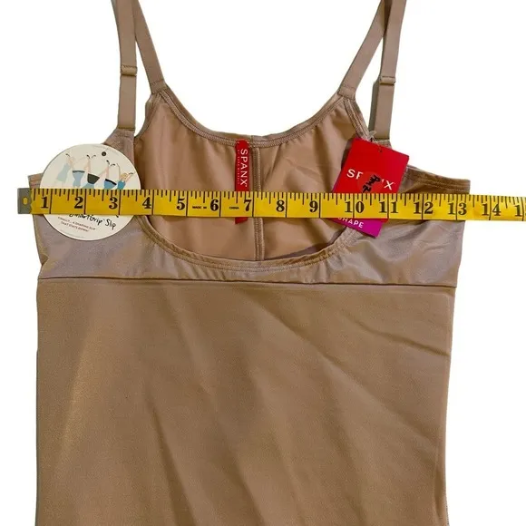 NWT Spanx Open Bust full SmartGrip Slip Small
