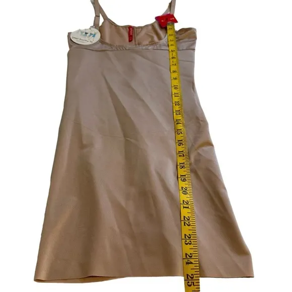 NWT Spanx Open Bust full SmartGrip Slip Small