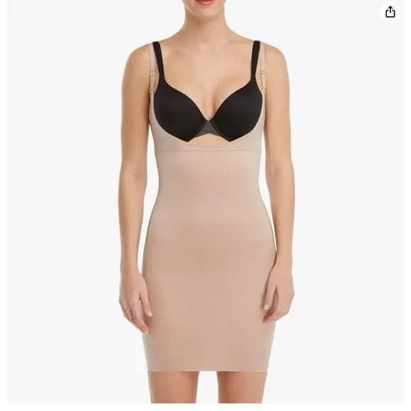 NWT Spanx Open Bust full SmartGrip Slip Small