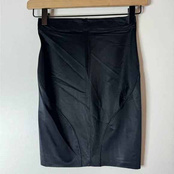 NWT Spanx Shapewear Women Sculpting Half Slip SmartGrip 10179R Black XS