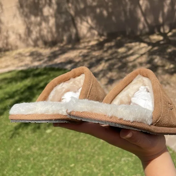 NWT UGG Scuff Slippers!