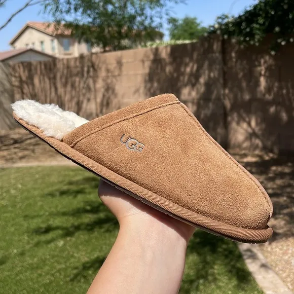 NWT UGG Scuff Slippers!