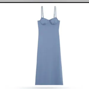 NWT WEWOREWHAT RUCHED CUP SPAGHETTI STRAP MIDI SLIP DRESS