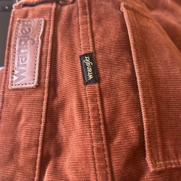 NWT WRANGLER® WOMEN'S CORDUROY HIGH RISE FIERCE FLARE JEAN
