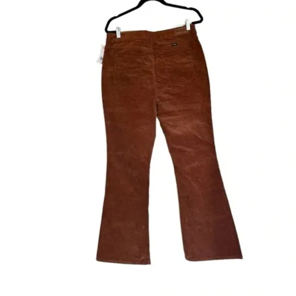 NWT WRANGLER® WOMEN'S CORDUROY HIGH RISE FIERCE FLARE JEAN