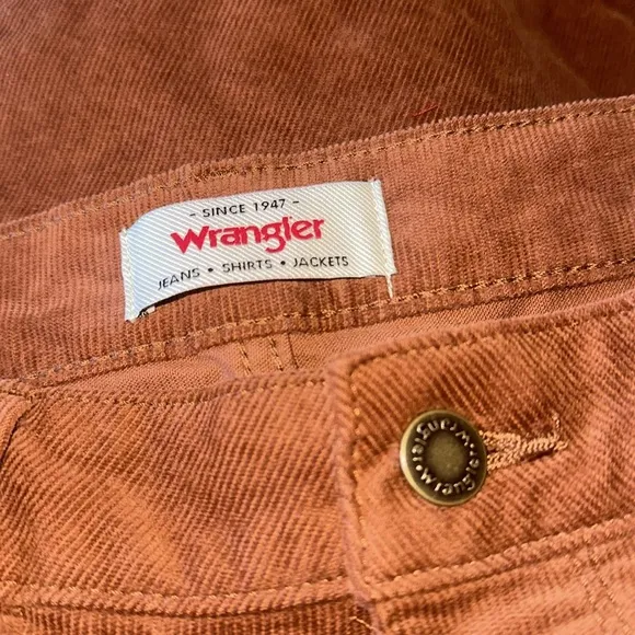 NWT WRANGLER® WOMEN'S CORDUROY HIGH RISE FIERCE FLARE JEAN
