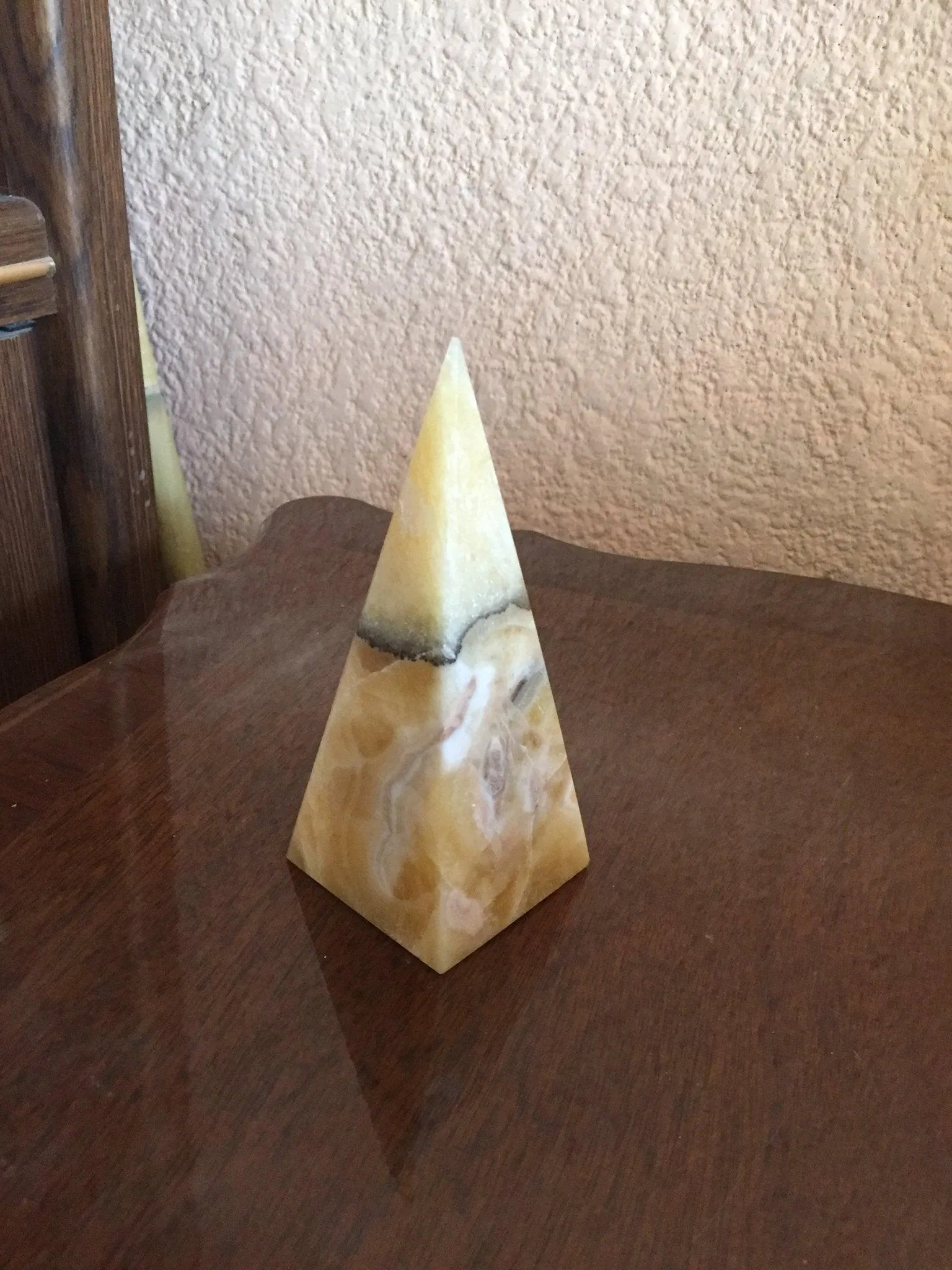 Onix Pyramid