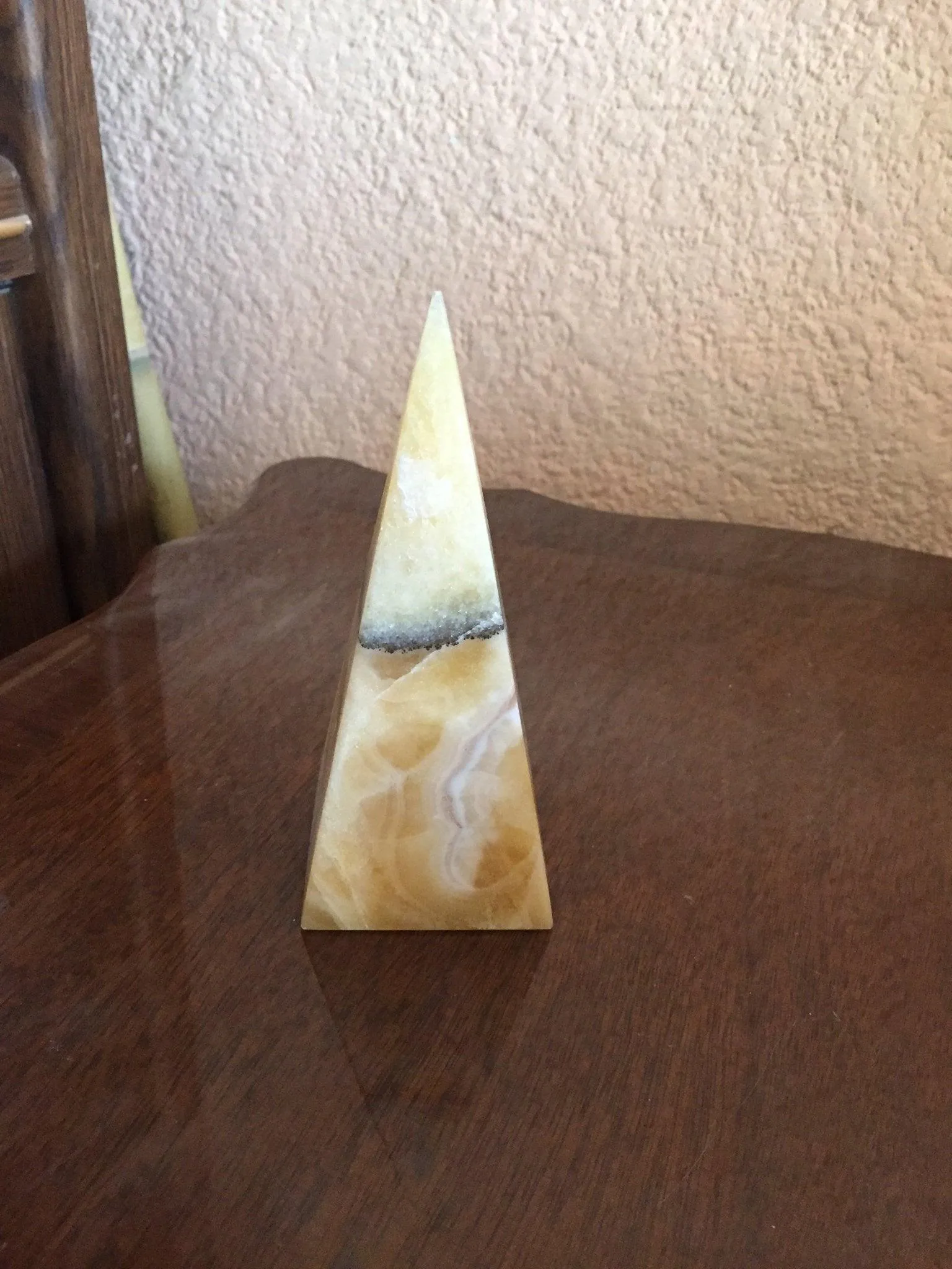 Onix Pyramid