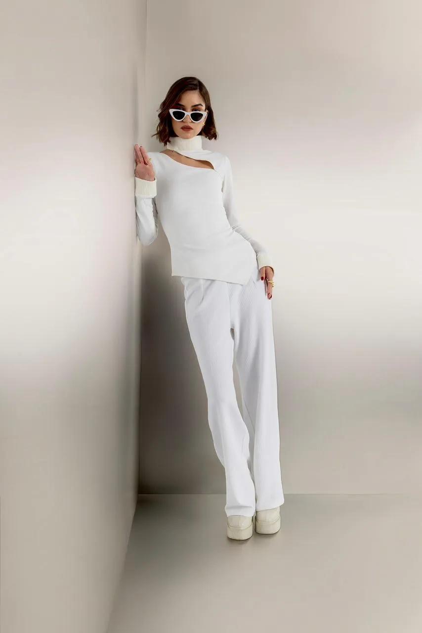 Pearl haze - high waist white trousers
