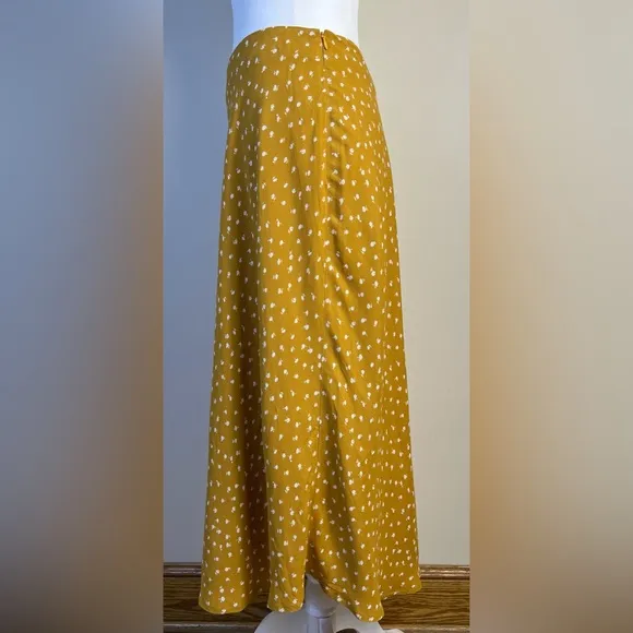 Rails Marigold Yellow London Anya Print Midi Swing Skirt, Size Medium, NWT