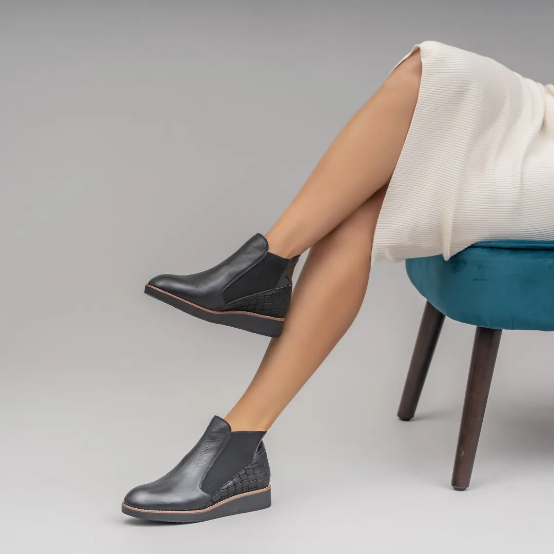 RALLY - Black Croc Patent