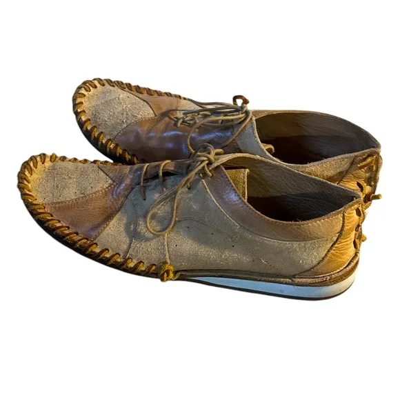 Red Tape Moccasin Shoes Mens Size 10 1/2 Tan Toned Genuine Leather Rubber Sole