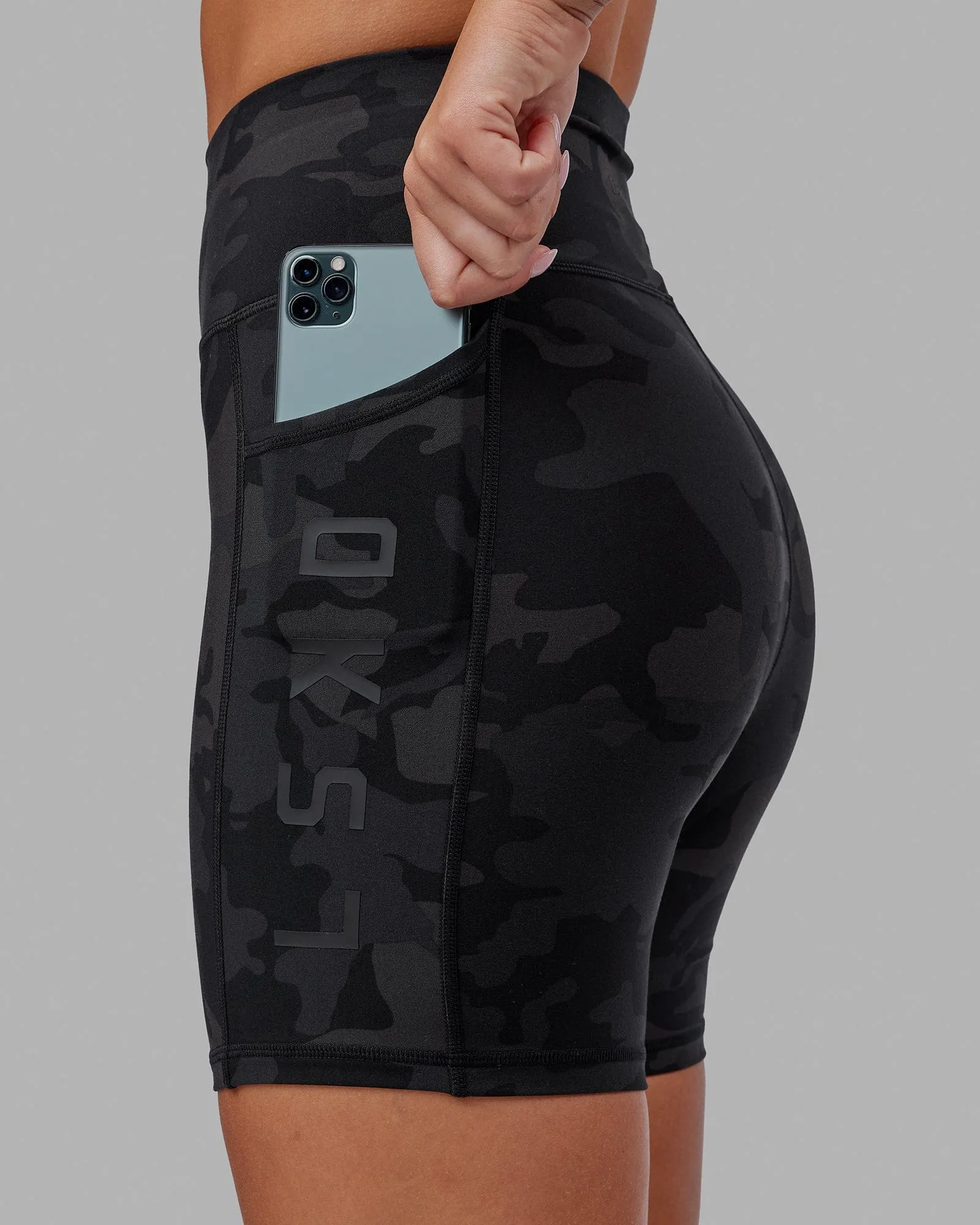 Rep Mid Short Tight - Black-Camo
