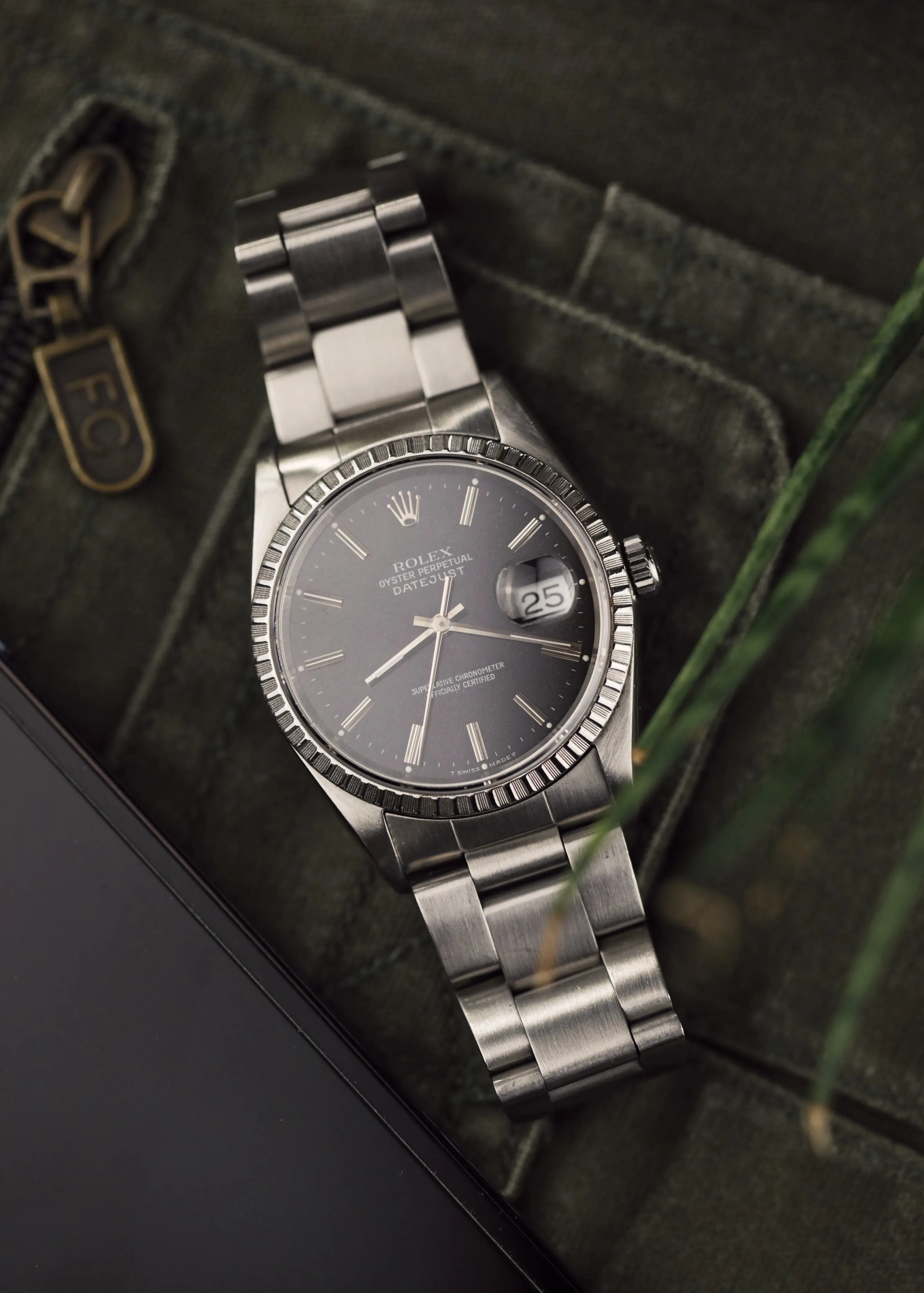 Rolex Datejust 16220 Black 'Sandy' Dial w/Papers - 1990