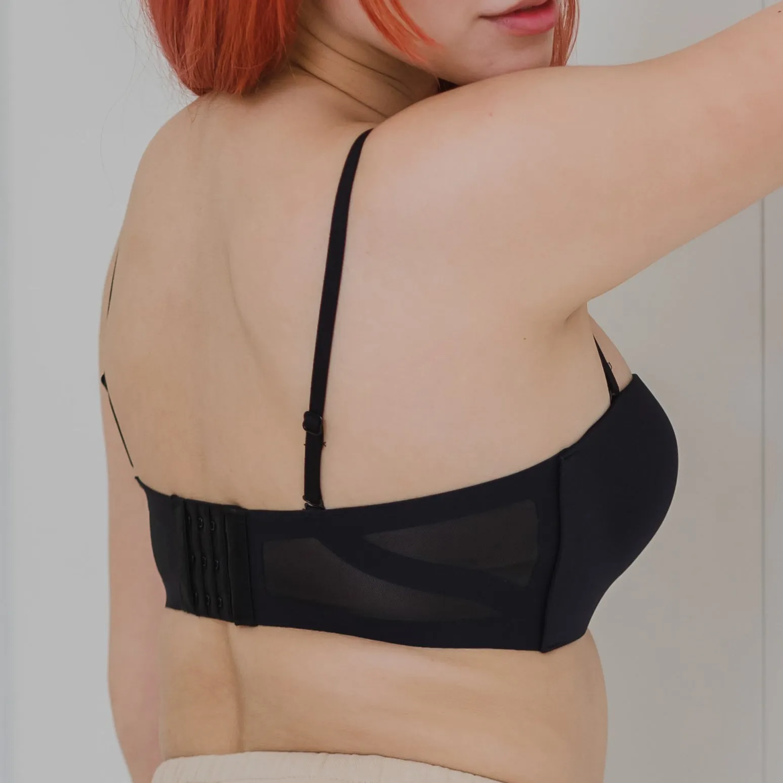 Scoop Me Up! Anti-Slip Seamless Strapless Wireless Bra in Black (Size S & XL Only)