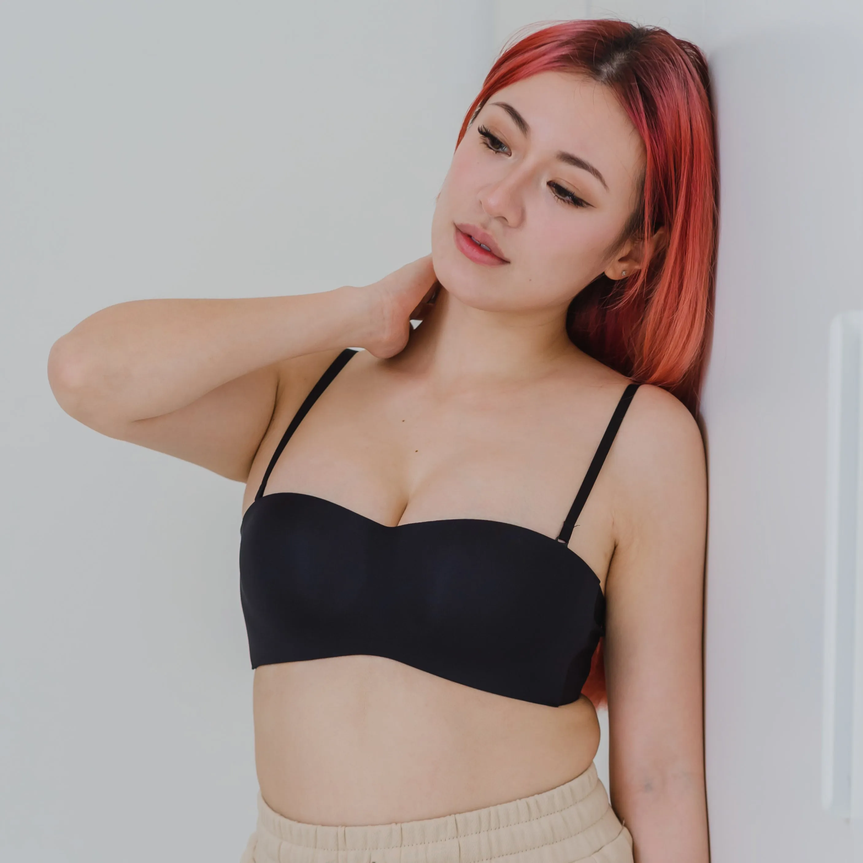Scoop Me Up! Anti-Slip Seamless Strapless Wireless Bra in Black (Size S & XL Only)
