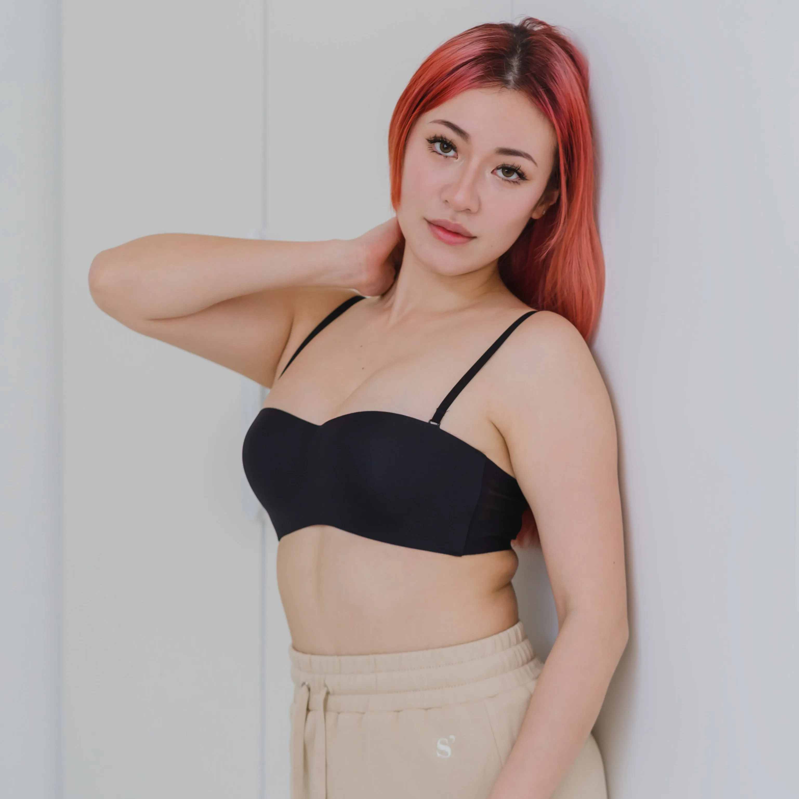 Scoop Me Up! Anti-Slip Seamless Strapless Wireless Bra in Black (Size S & XL Only)