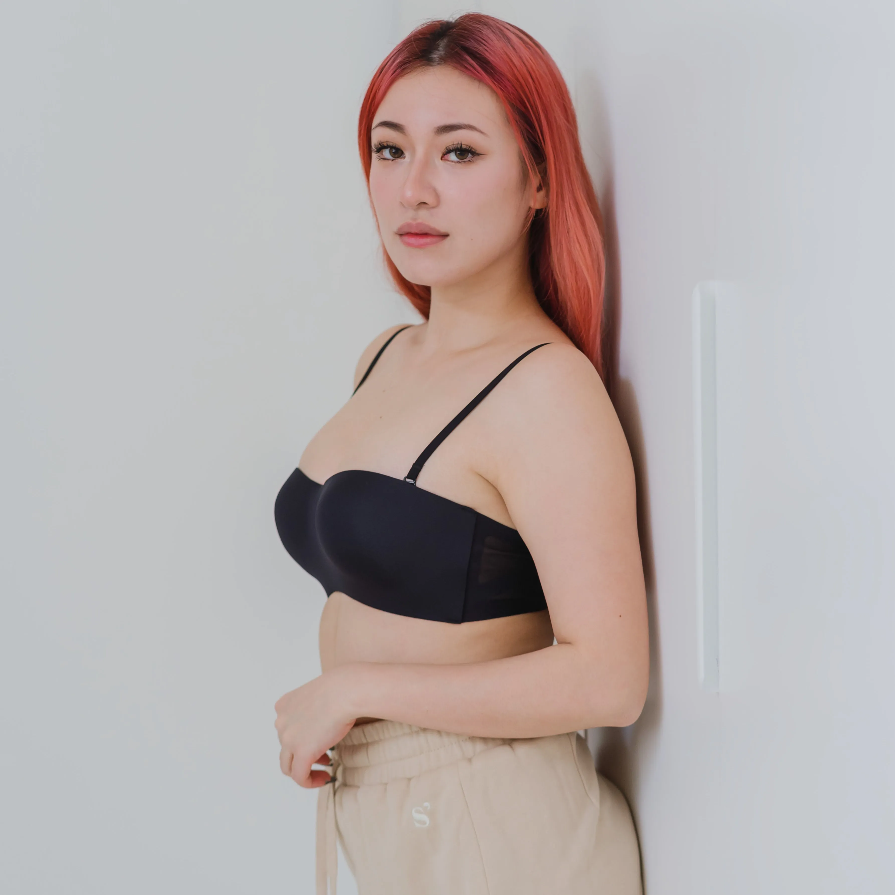 Scoop Me Up! Anti-Slip Seamless Strapless Wireless Bra in Black (Size S & XL Only)