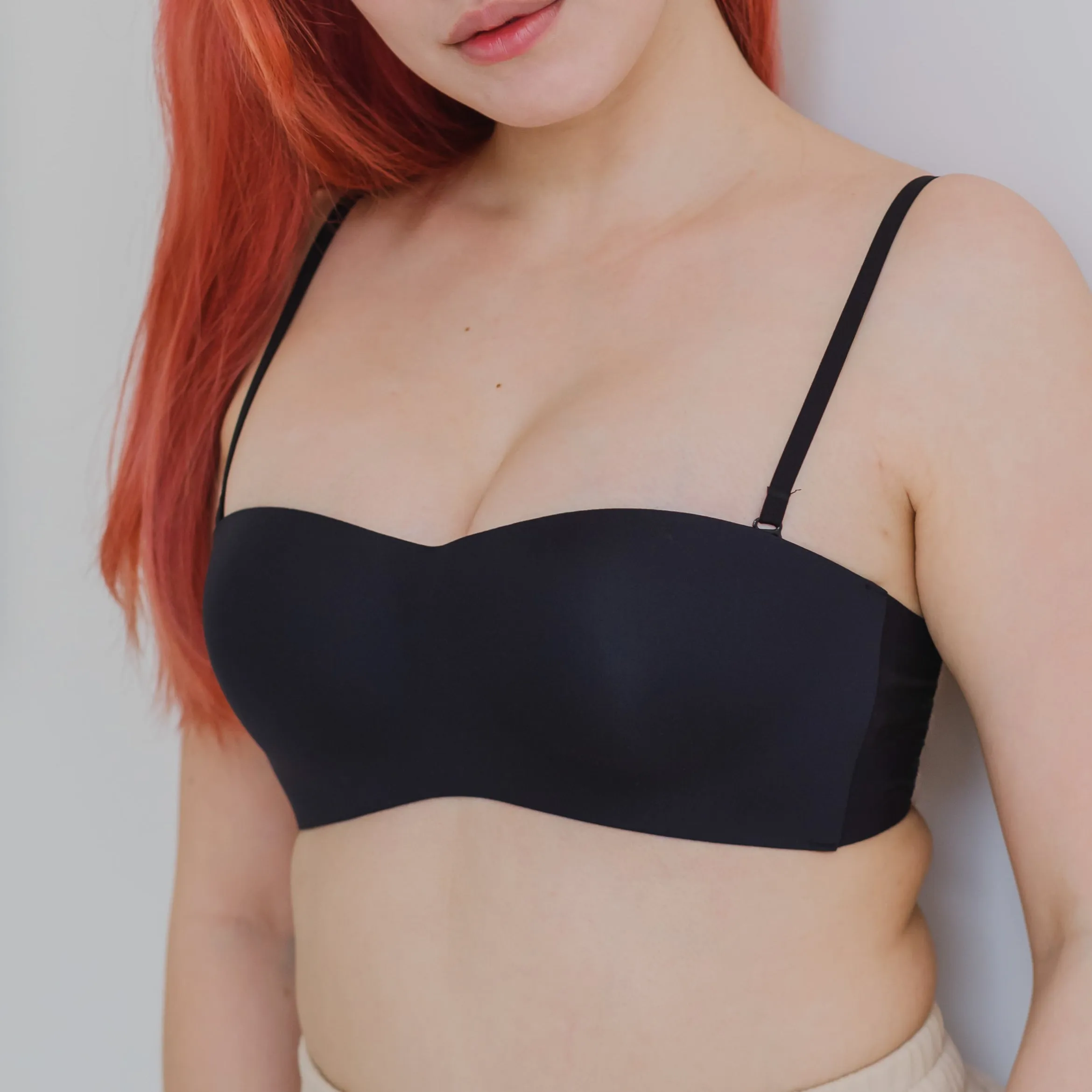 Scoop Me Up! Anti-Slip Seamless Strapless Wireless Bra in Black (Size S & XL Only)