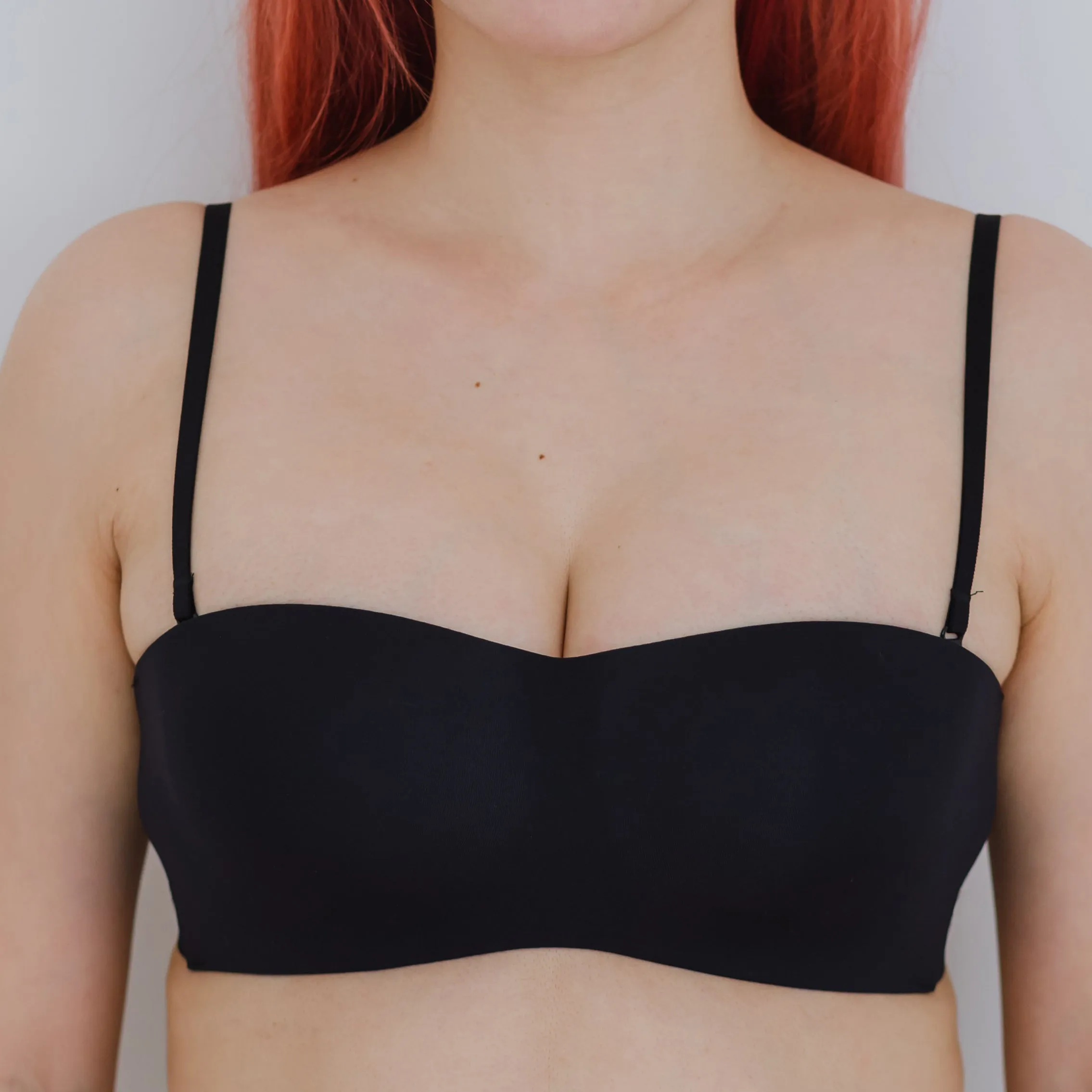 Scoop Me Up! Anti-Slip Seamless Strapless Wireless Bra in Black (Size S & XL Only)