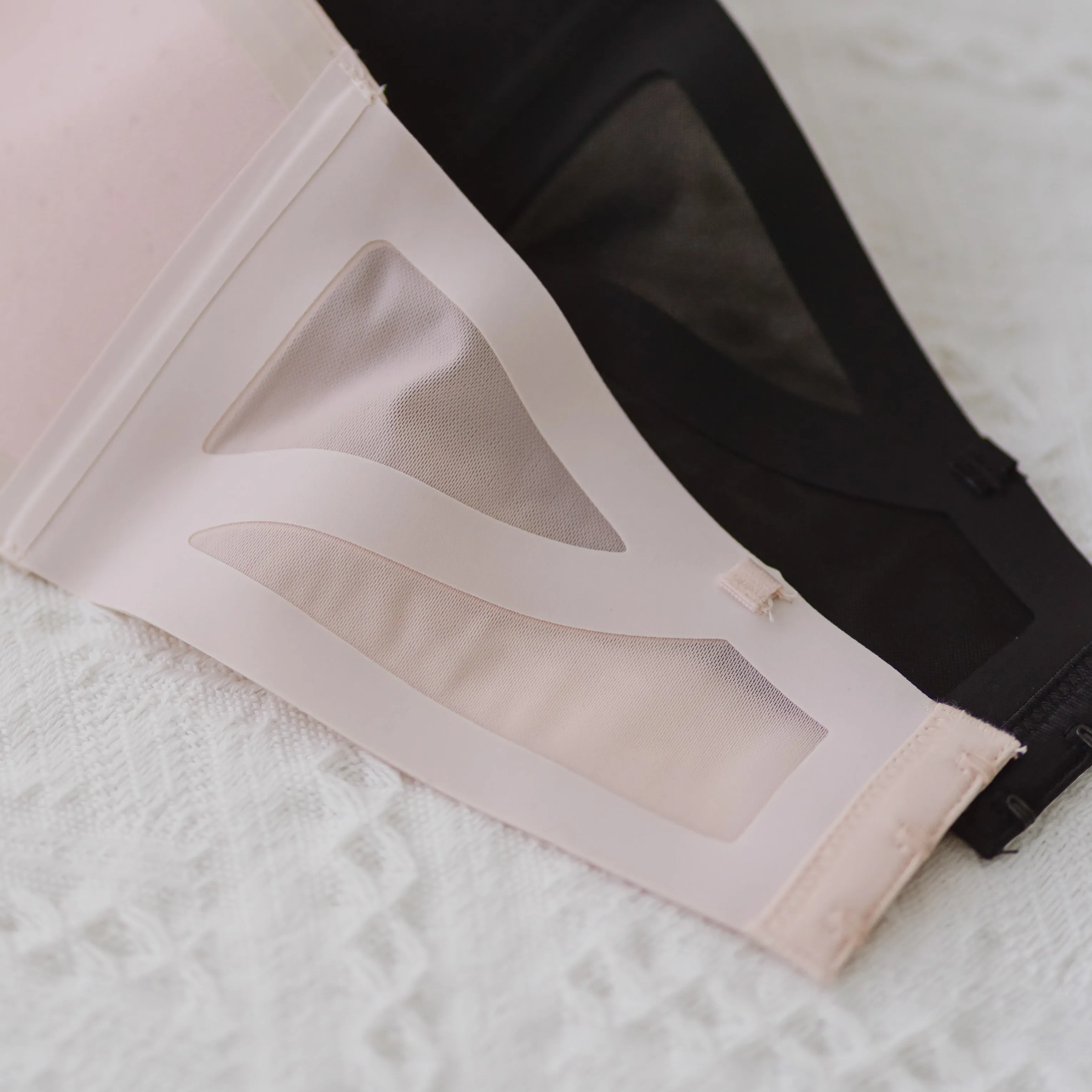 Scoop Me Up! Anti-Slip Seamless Strapless Wireless Bra in Black (Size S & XL Only)