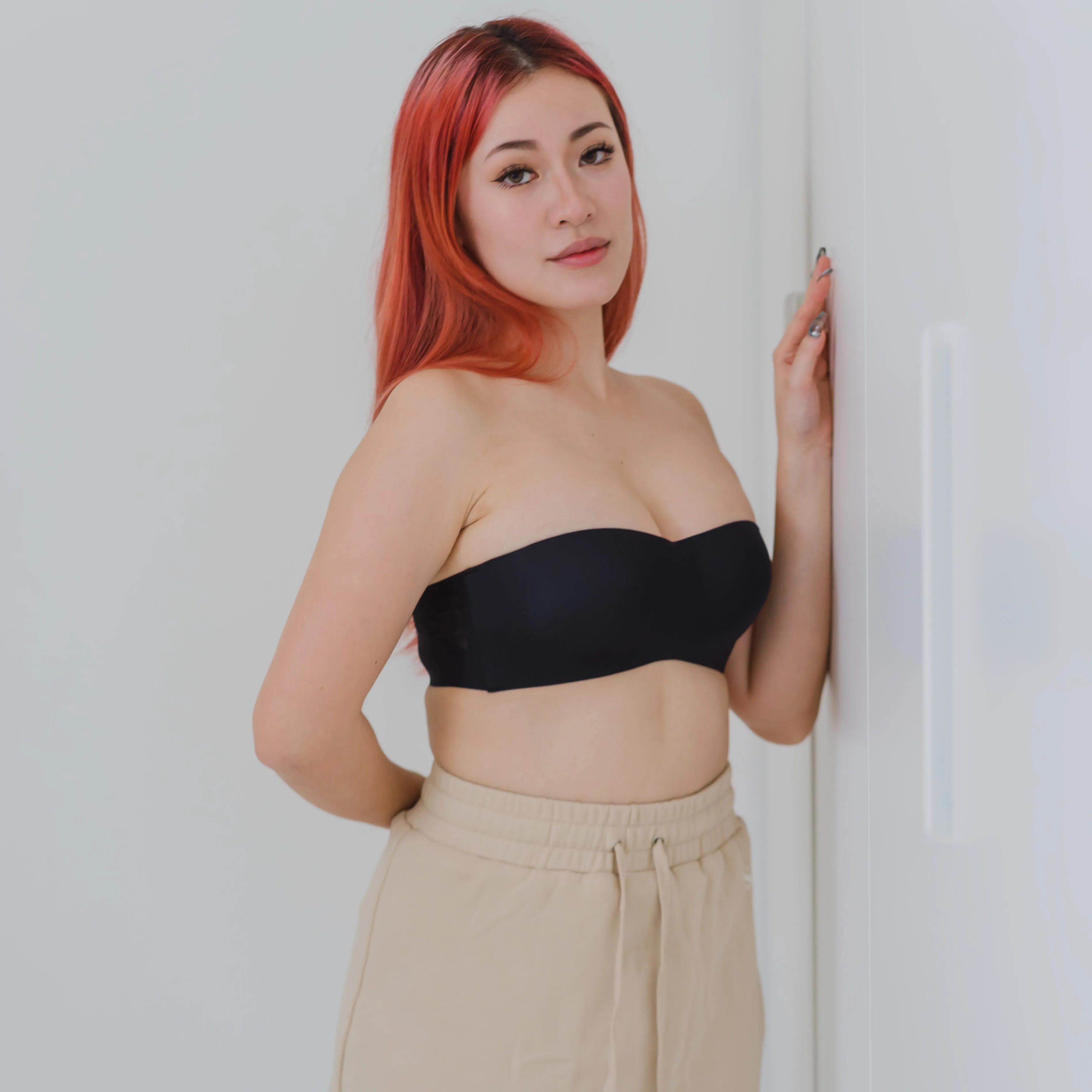 Scoop Me Up! Anti-Slip Seamless Strapless Wireless Bra in Black (Size S & XL Only)