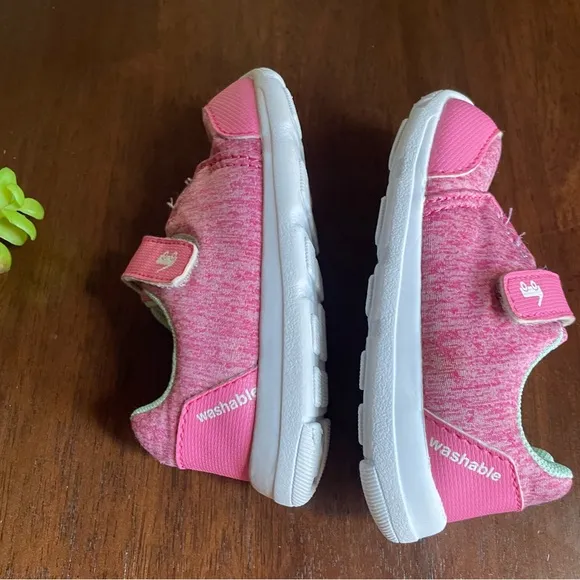 See Kai Run Pink &amp; White Basics Stryker Toddler Sneakers Shoes Size 7