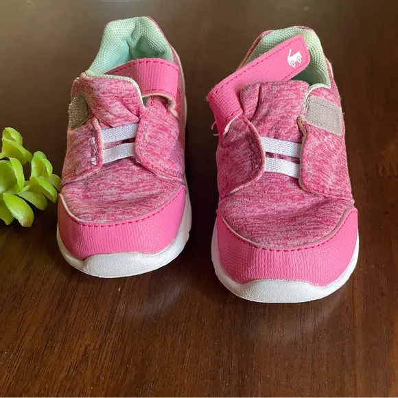 See Kai Run Pink &amp; White Basics Stryker Toddler Sneakers Shoes Size 7