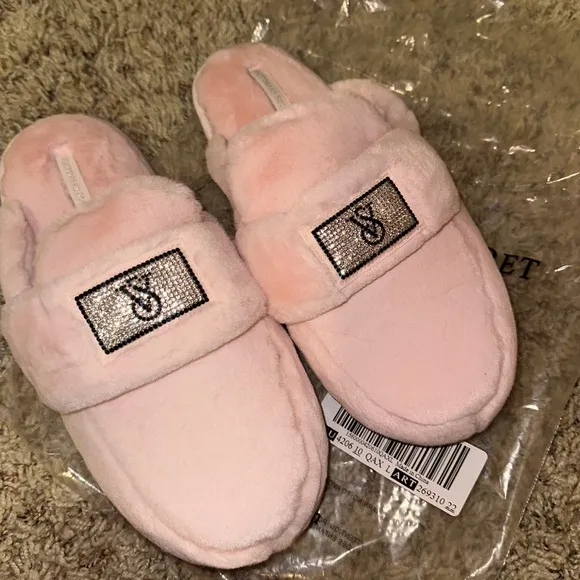 Sexy Victoria’s Secret size small sexy shiny diamond studded slippers ✨🩷