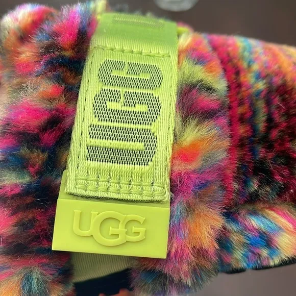 SH110 Fluff It Pixelate UGG Slipper Men’s - US Size 7 Women’s US 8.5