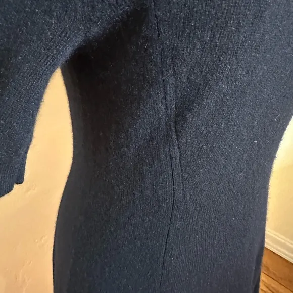 Soft &amp; beautiful short sleeved black cashmere sweater dress by Aqua Size Medium