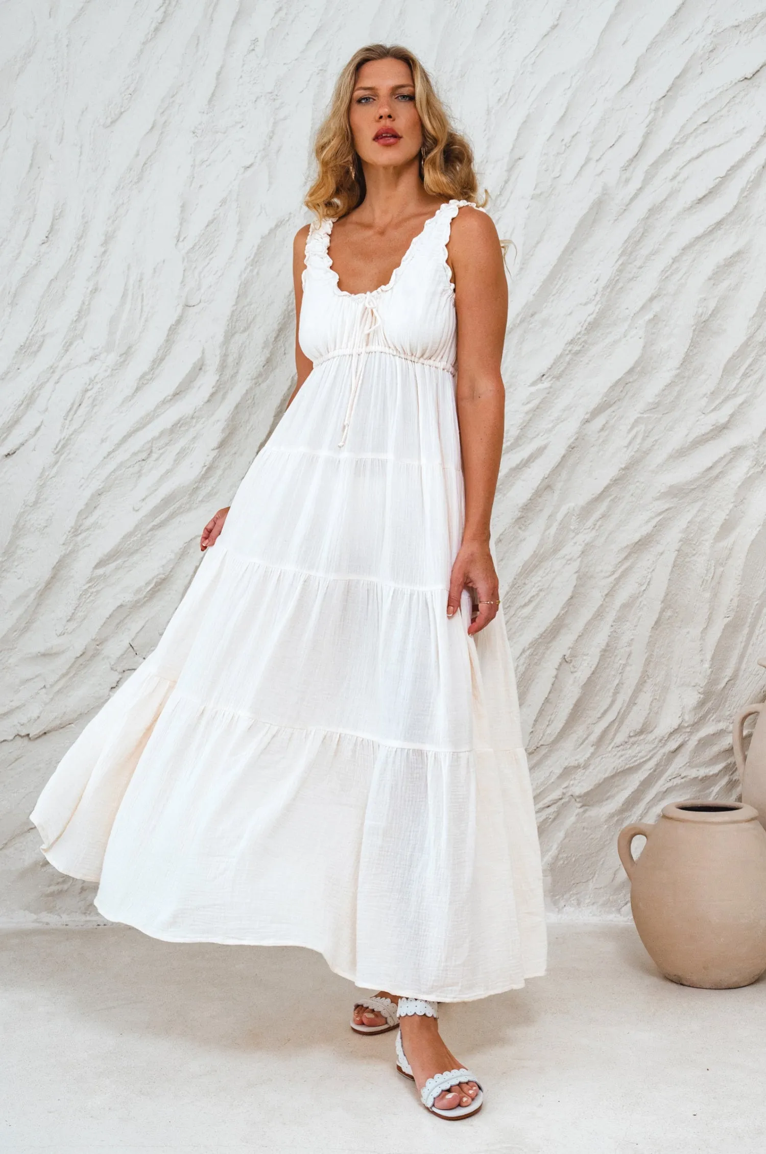Soft Love Maxi Dress – Bubble Cotton Maxi with Feminine Details