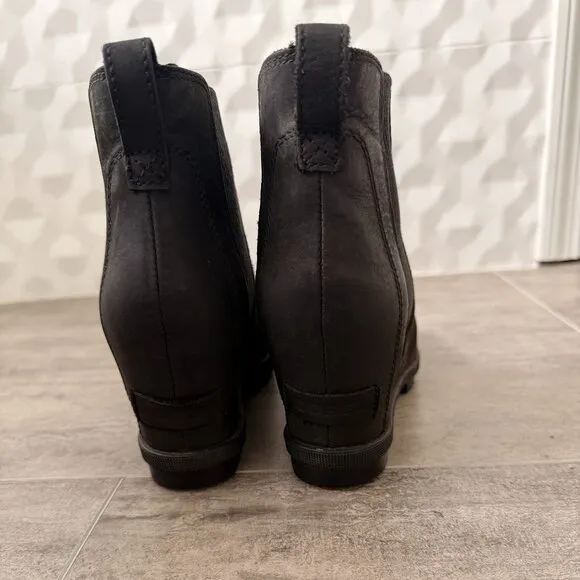 Sorel Joan of Arctic Wedge II Black Chelsea Boots - Women's Size 7.5